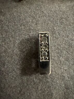 10k white gold diamond pendant